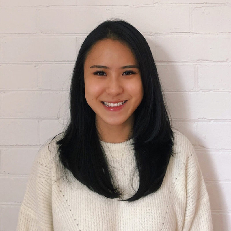 picture of a smiling lady